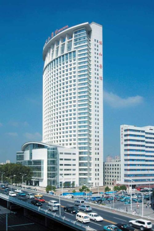 供卵试管婴儿：用4AA获得优质囊胚的条件是什么